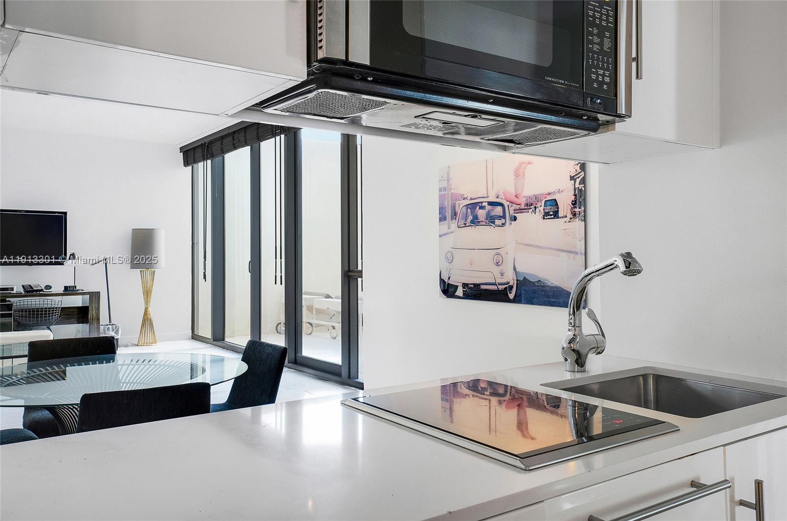 image W South Beach Residences6