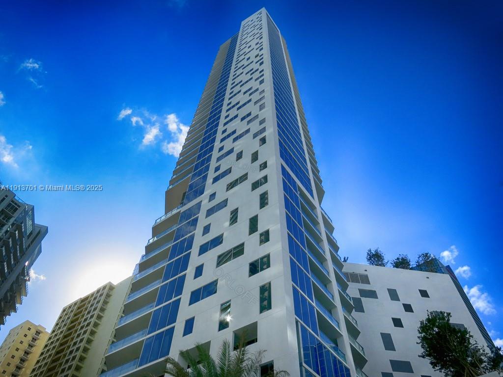 1300 Brickell Bay Dr #1110