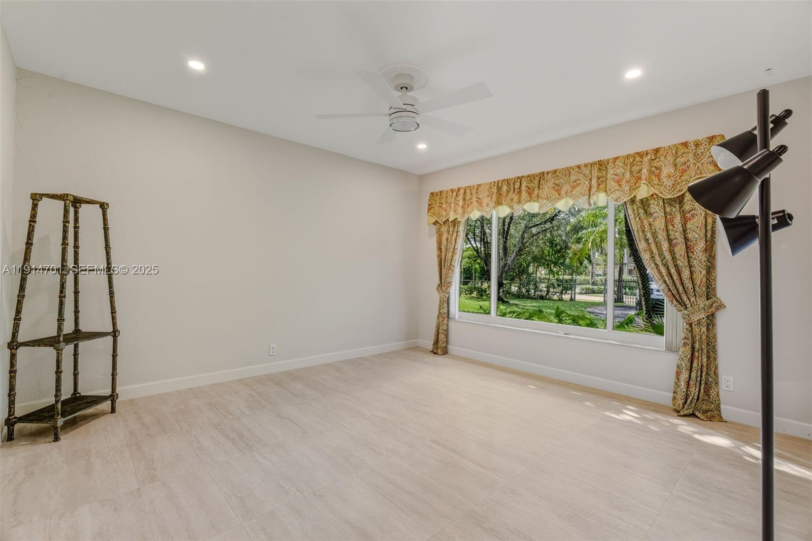 8001 SW 66th Ter Miami, FL 33143