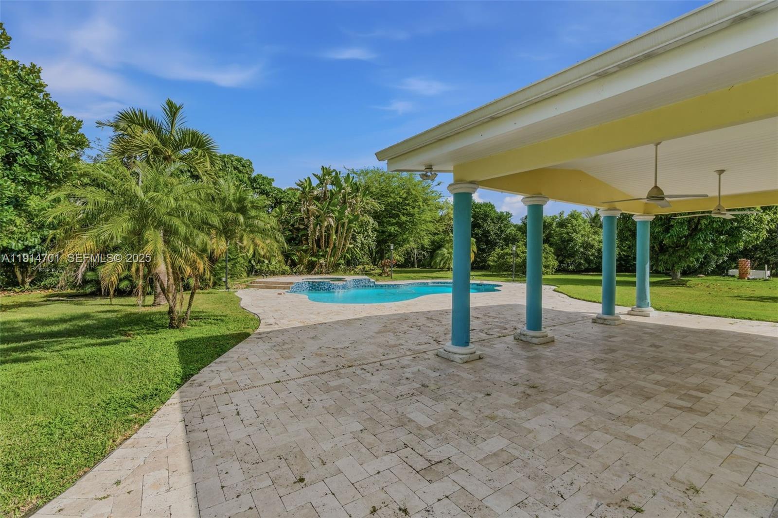 8001 SW 66th Ter Miami, FL 33143