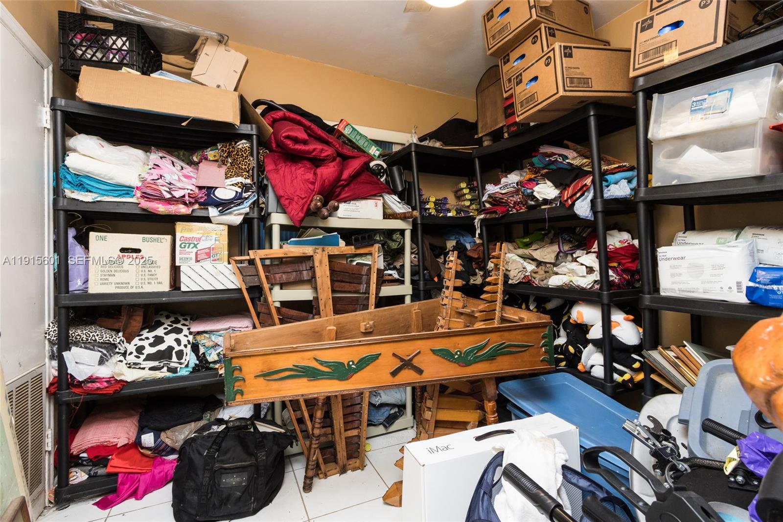 1264 NE 156th St North Miami Beach, FL 33162