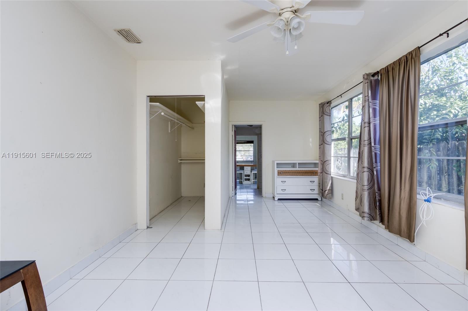 1264 NE 156th St North Miami Beach, FL 33162