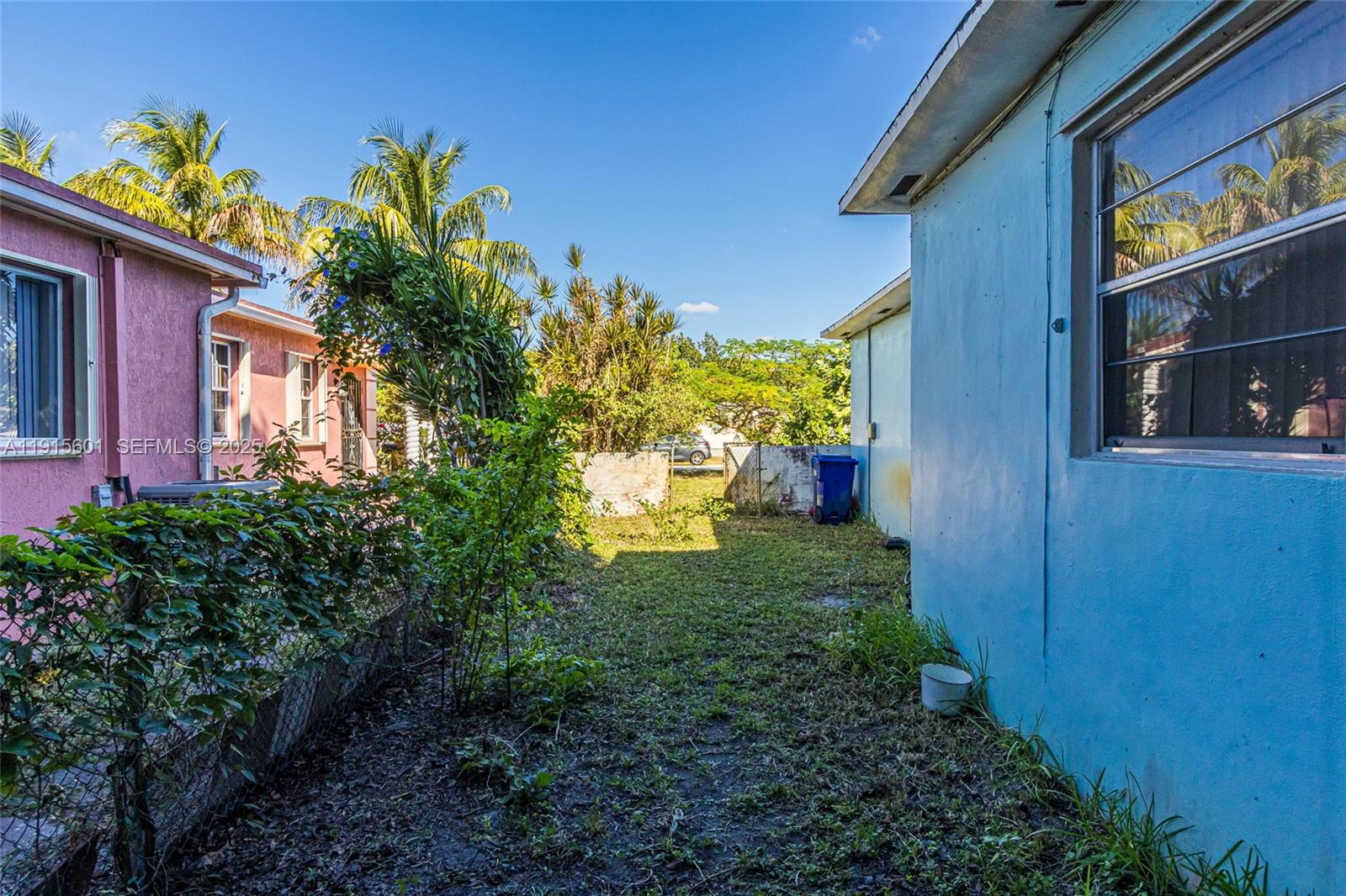 1264 NE 156th St North Miami Beach, FL 33162