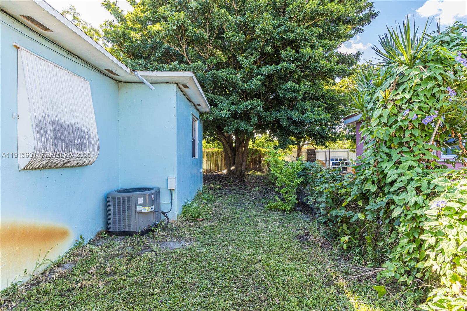 1264 NE 156th St North Miami Beach, FL 33162