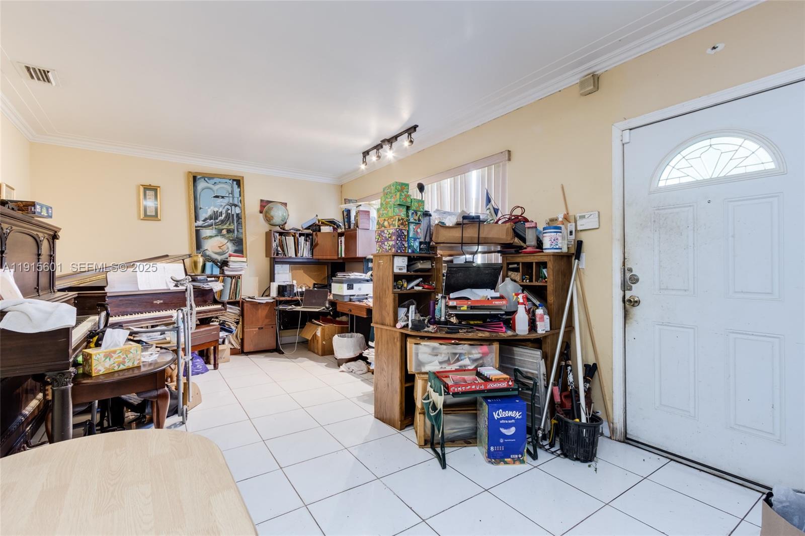 1264 NE 156th St North Miami Beach, FL 33162