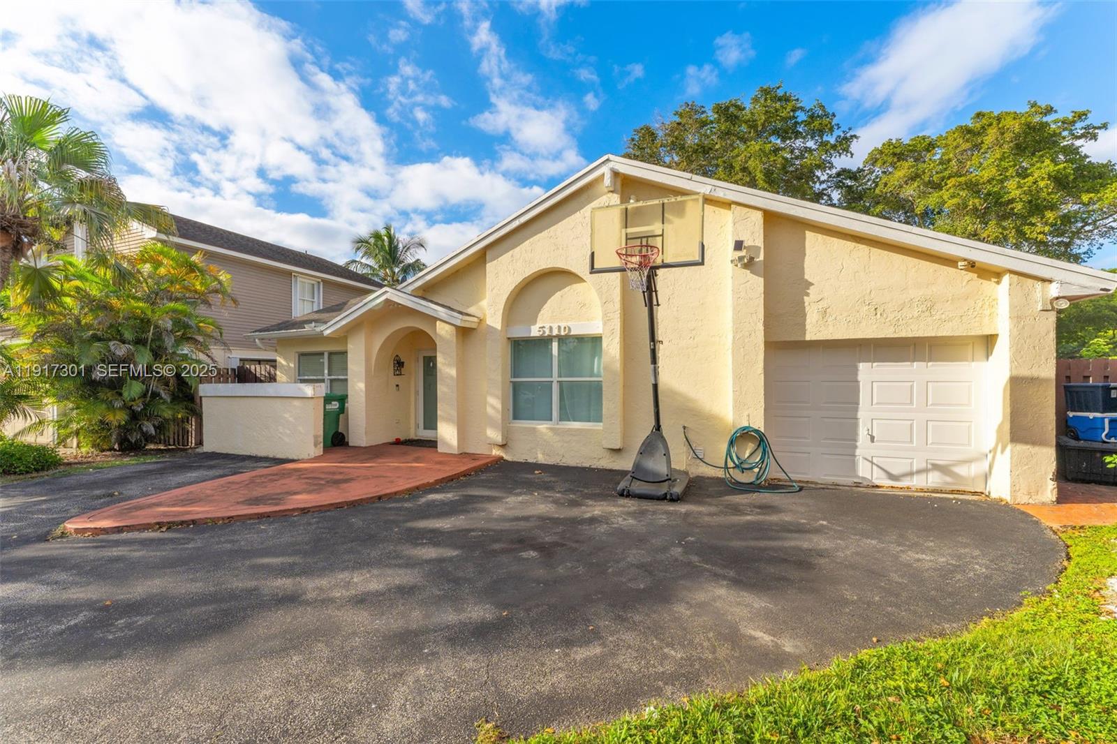 5110 SW 153rd Pl N Miami, FL 33185