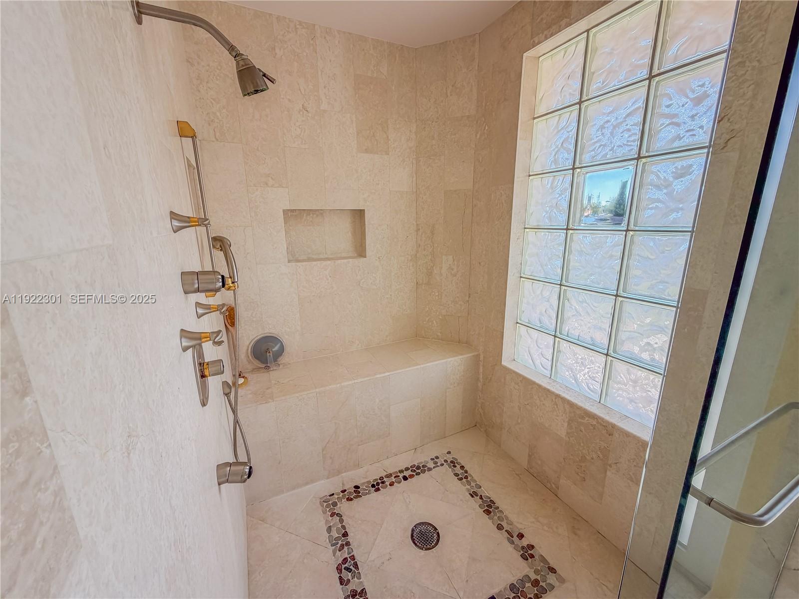 3220 NE 165th St North Miami Beach, FL 33160