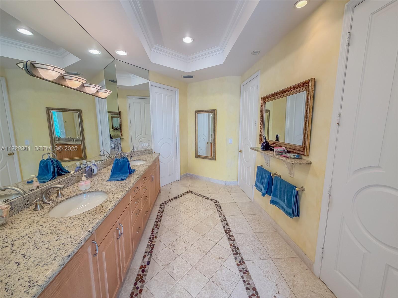 3220 NE 165th St North Miami Beach, FL 33160