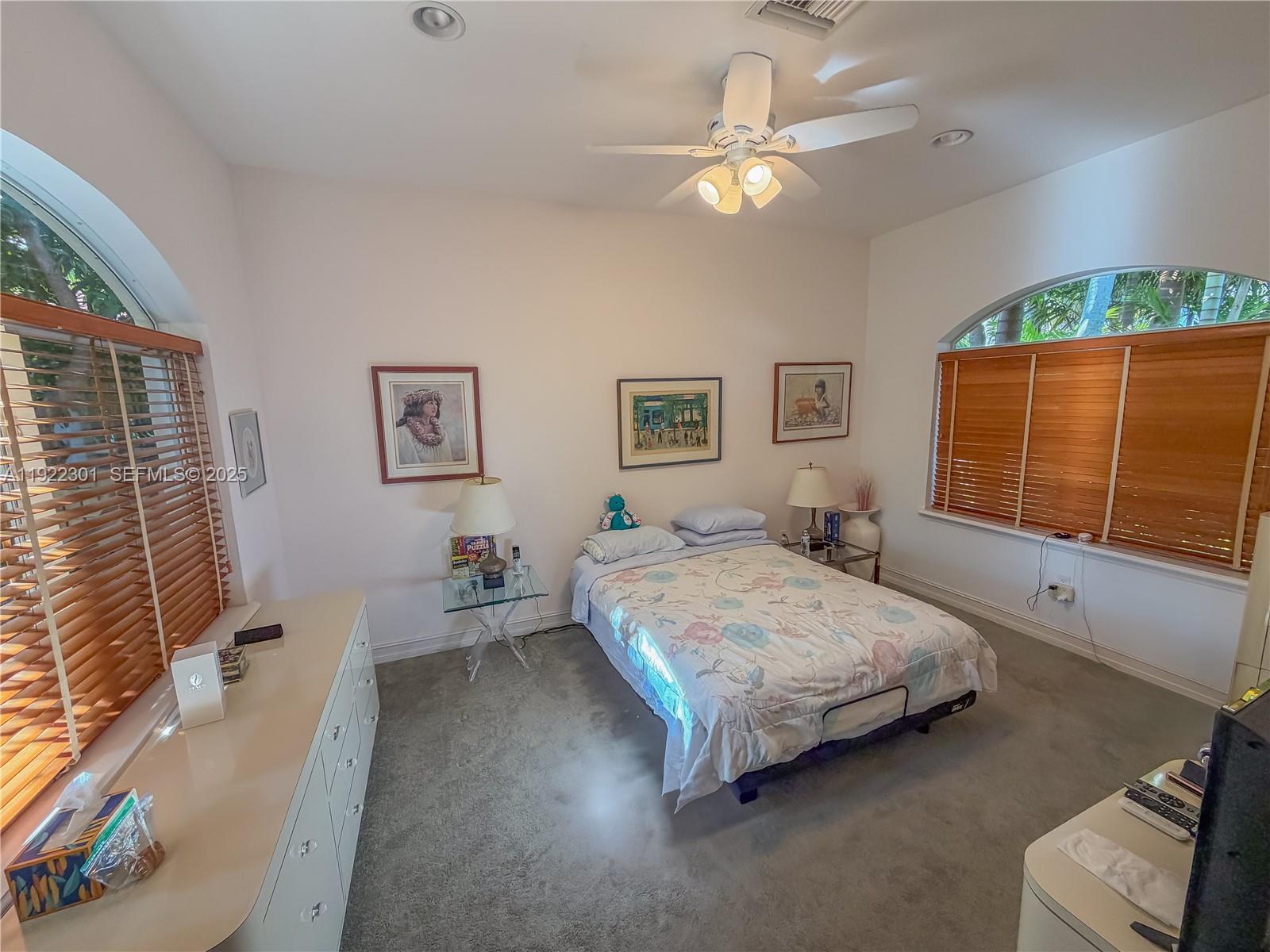 3220 NE 165th St North Miami Beach, FL 33160