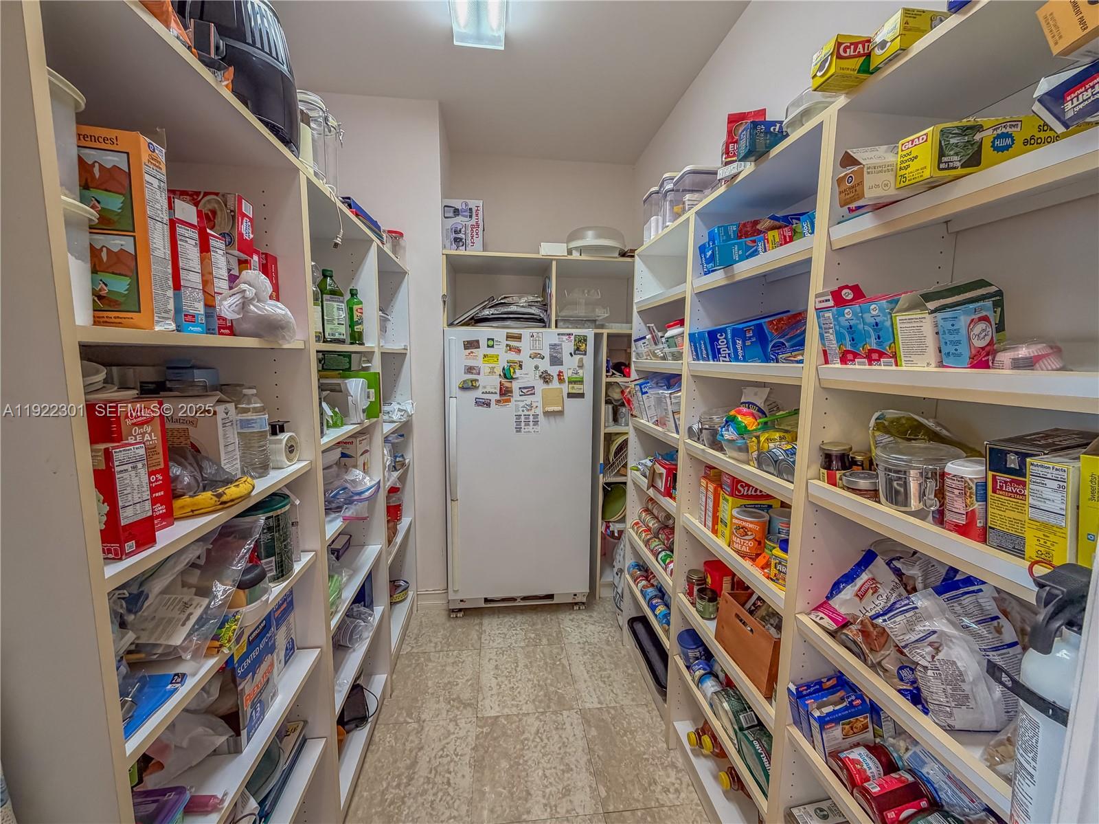 3220 NE 165th St North Miami Beach, FL 33160