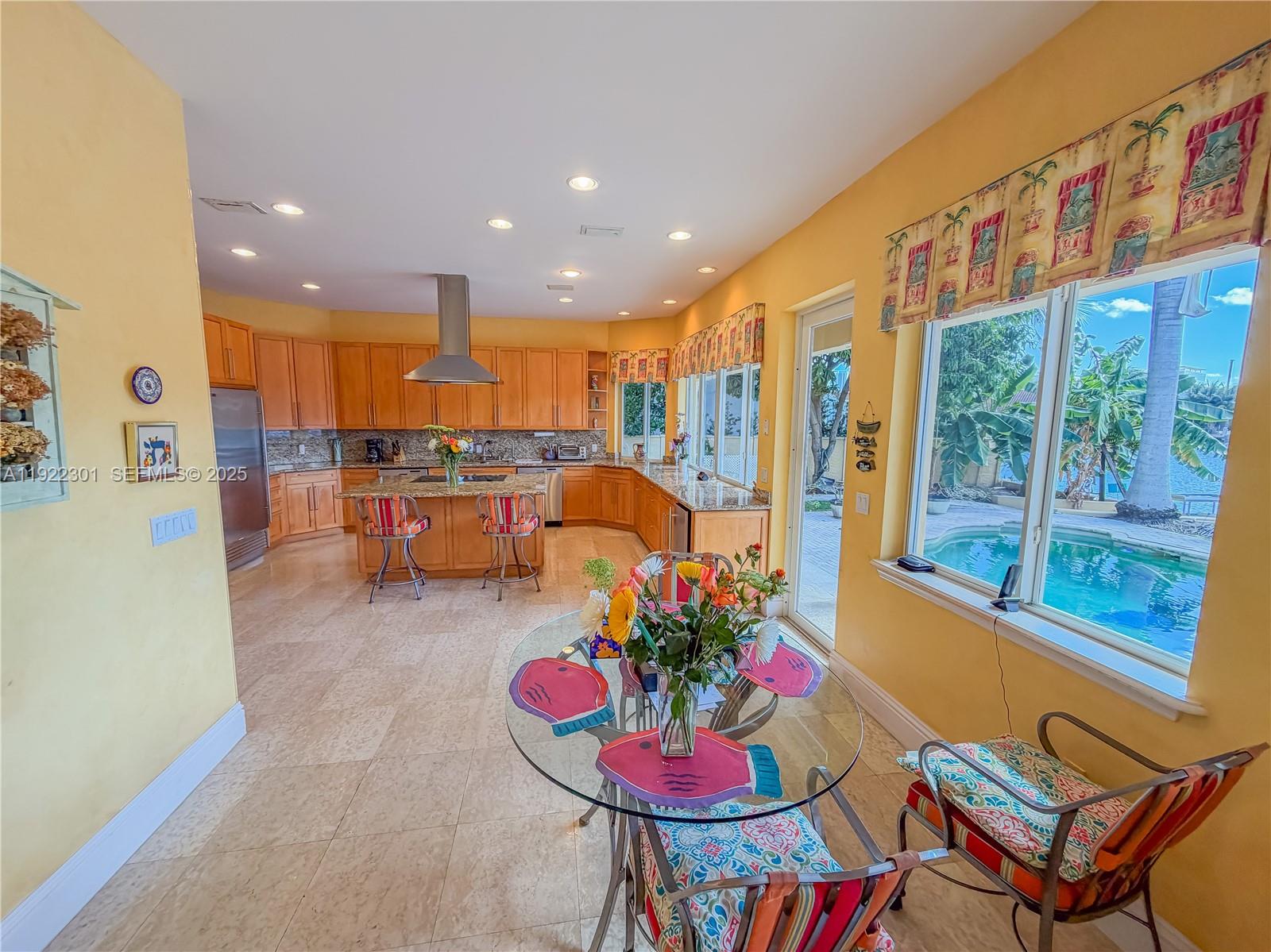 3220 NE 165th St North Miami Beach, FL 33160