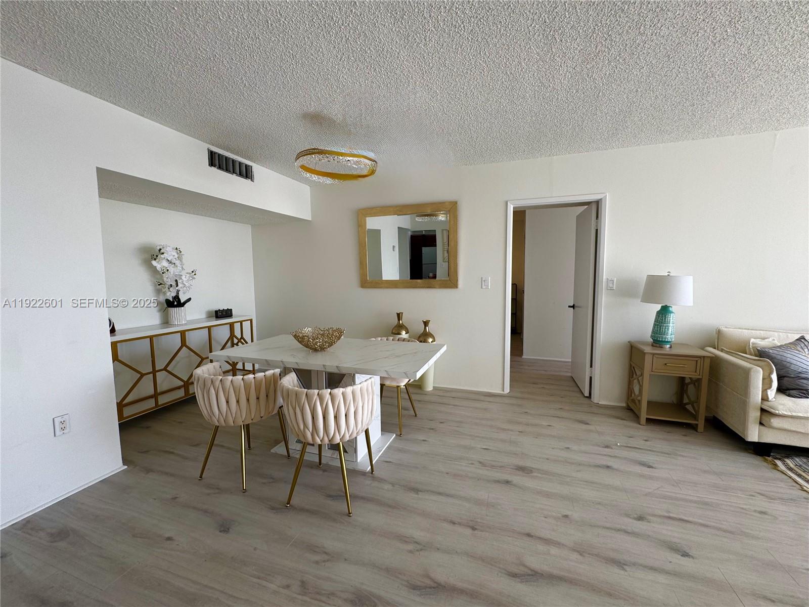 20515 E Country Clb Dr #245 Aventura, FL 33180