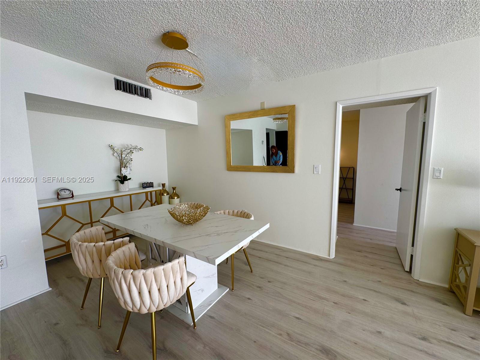 20515 E Country Clb Dr #245 Aventura, FL 33180