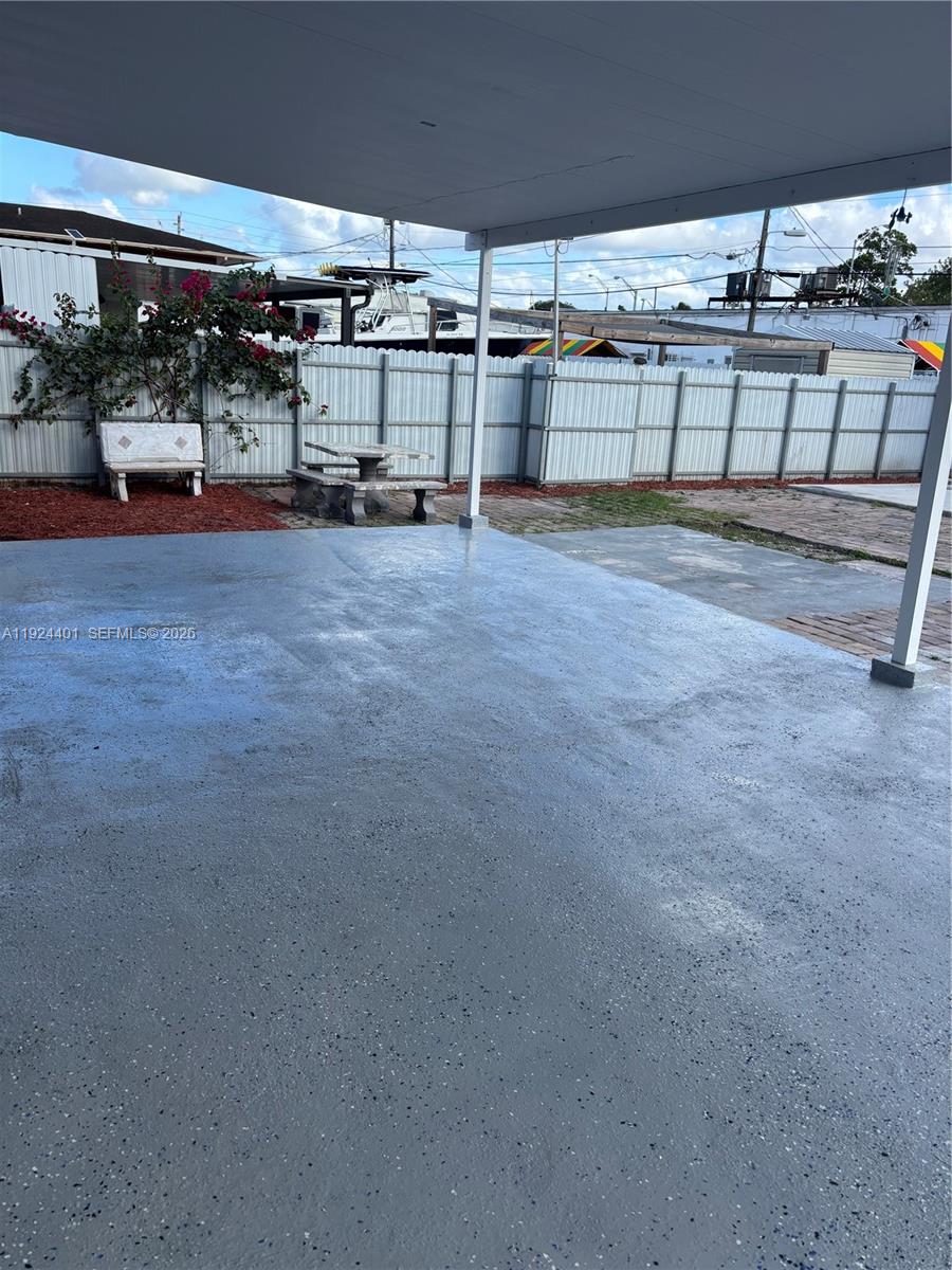 354 E 50th St Hialeah, FL 33013