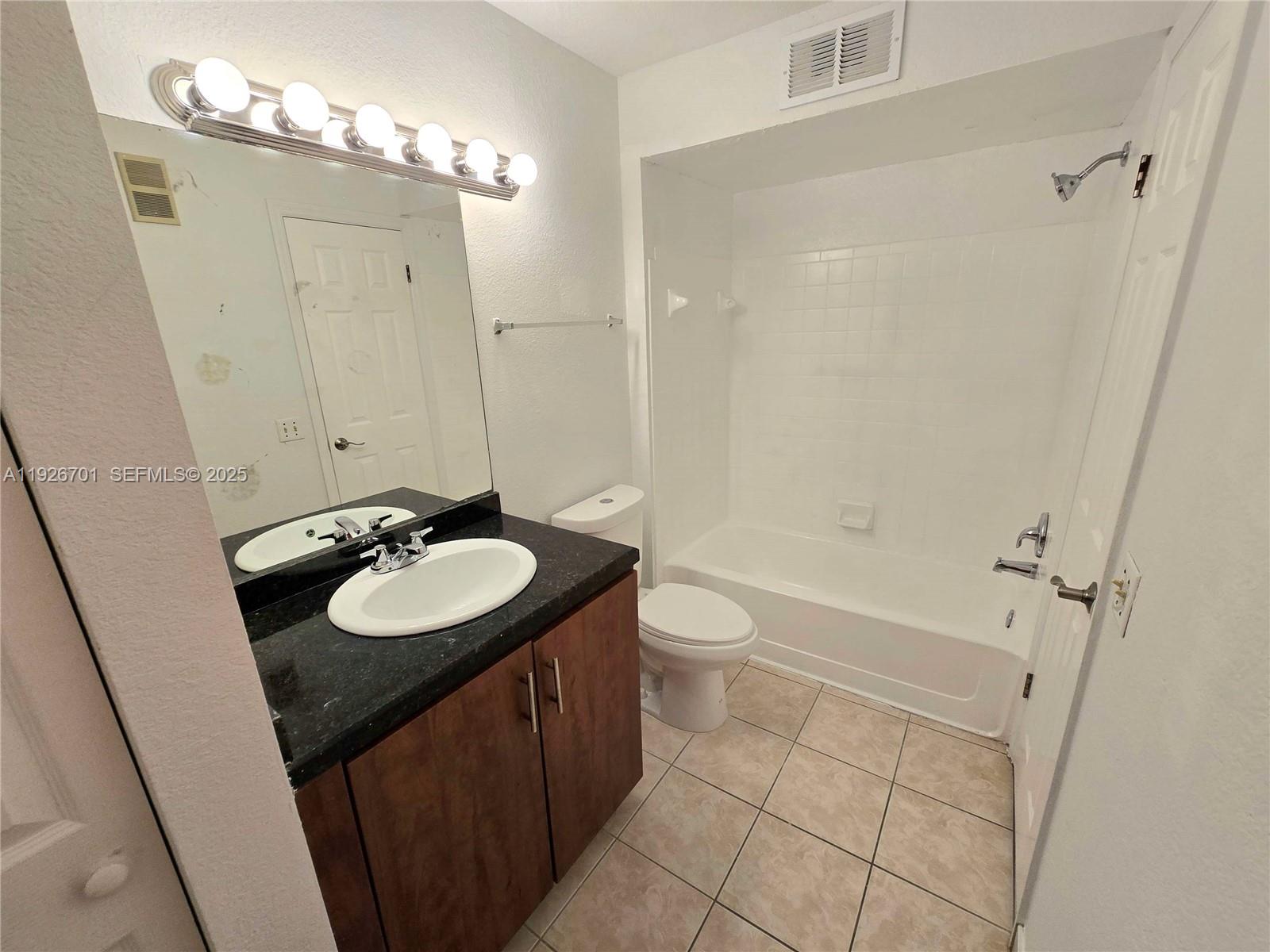 13060 Vista Isles Dr #212 Sunrise, FL 33325