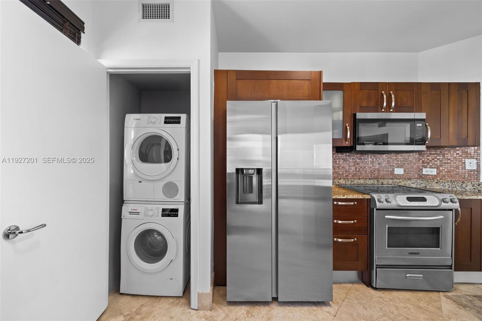 19900 E Country Clb Dr #1112 Aventura, FL 33180