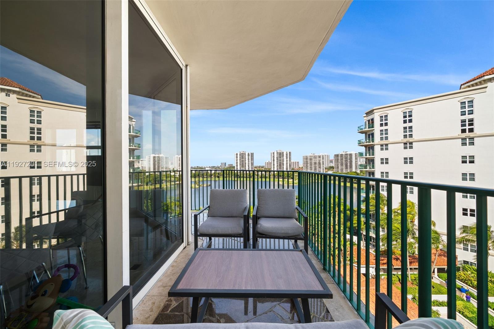 19900 E Country Clb Dr #1112 Aventura, FL 33180