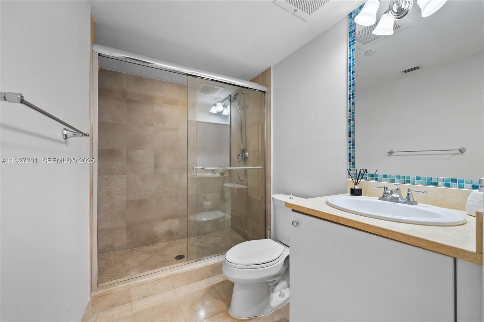 19900 E Country Clb Dr #1112 Aventura, FL 33180