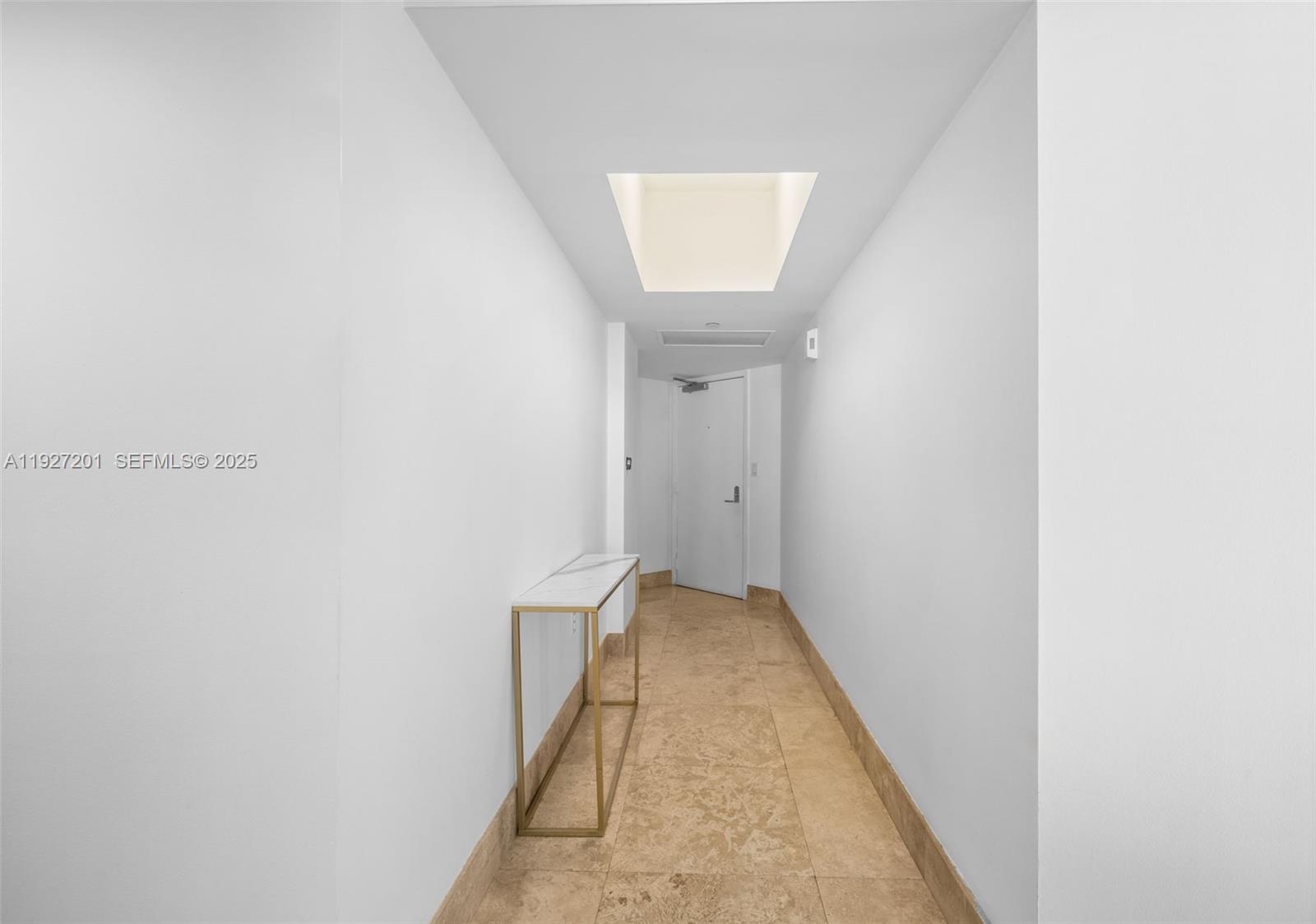 19900 E Country Clb Dr #1112 Aventura, FL 33180