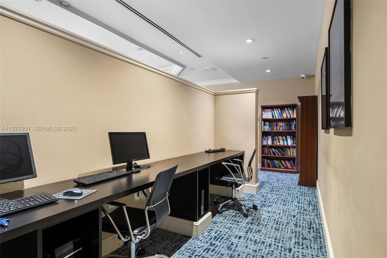 19900 E Country Clb Dr #1112 Aventura, FL 33180