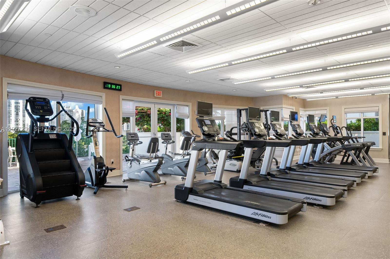 19900 E Country Clb Dr #1112 Aventura, FL 33180