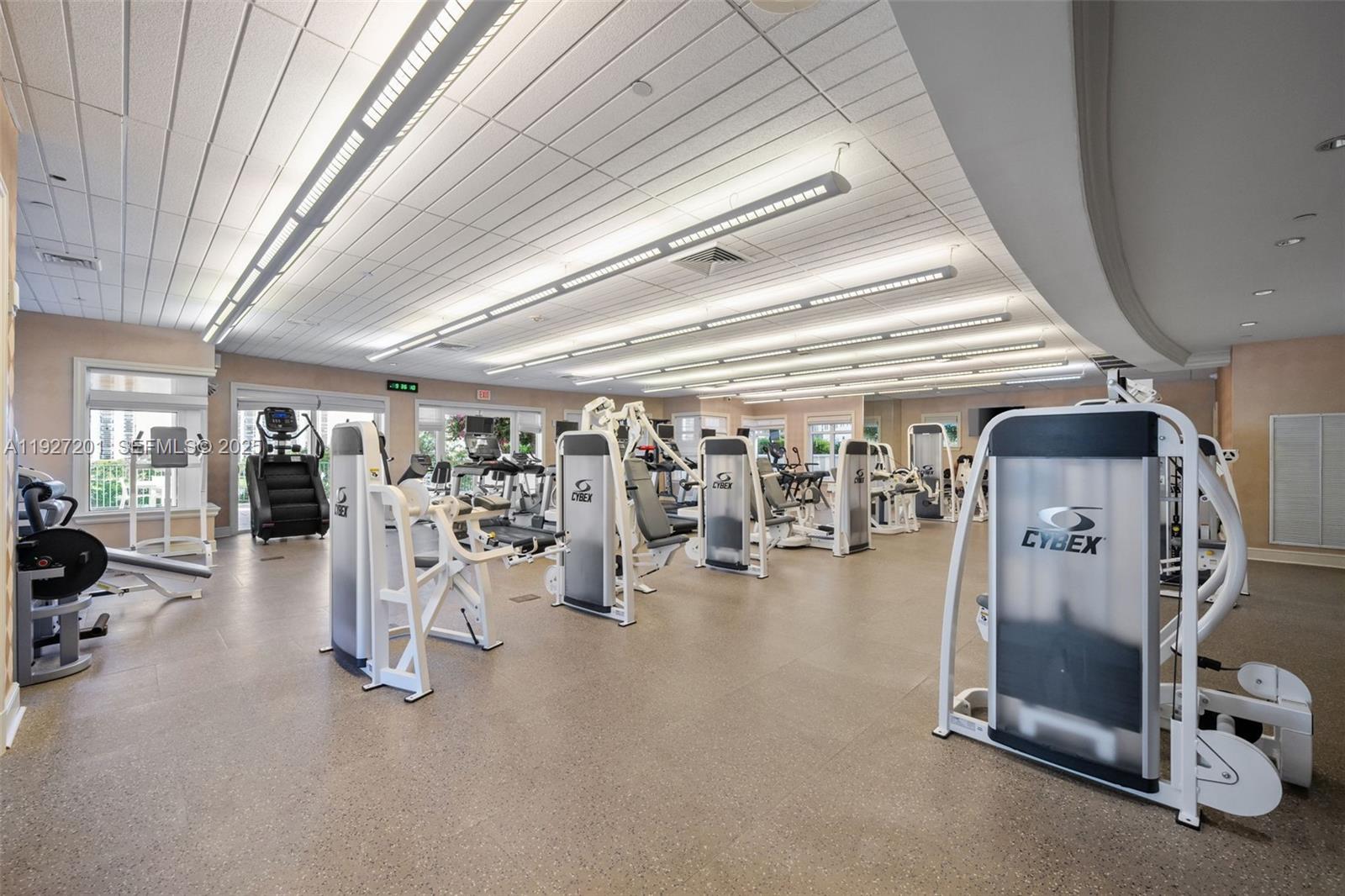 19900 E Country Clb Dr #1112 Aventura, FL 33180