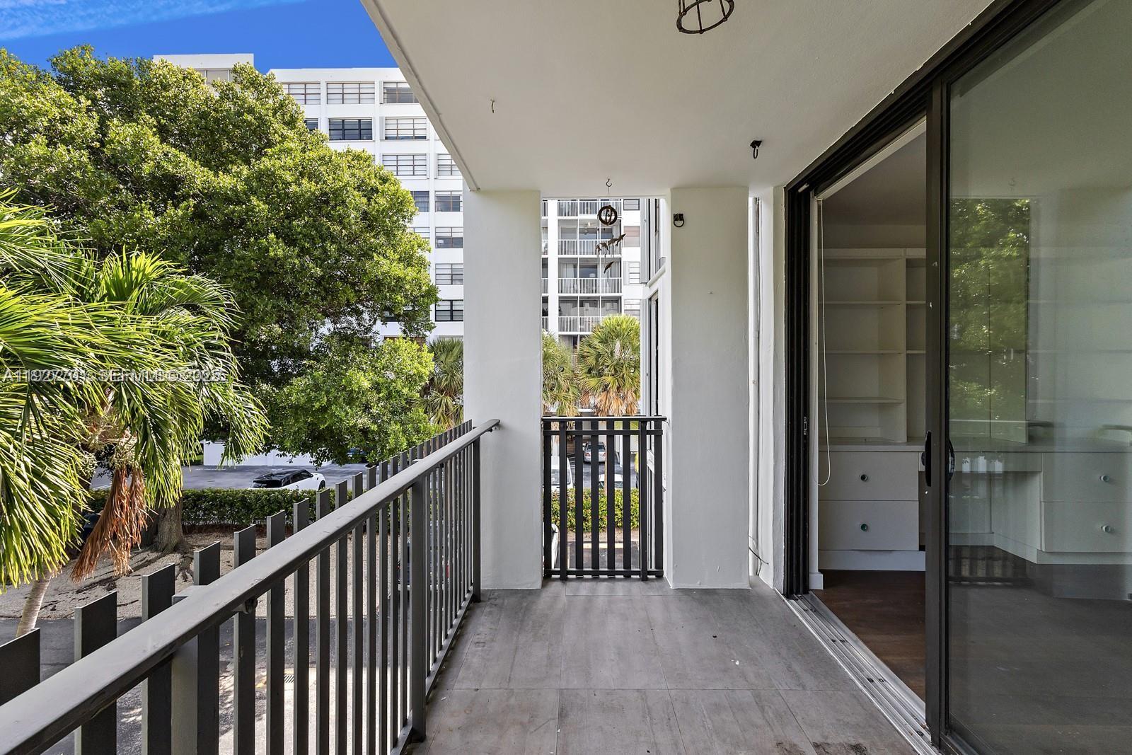 100 Ocean Ln Dr #304 Key Biscayne, FL 33149