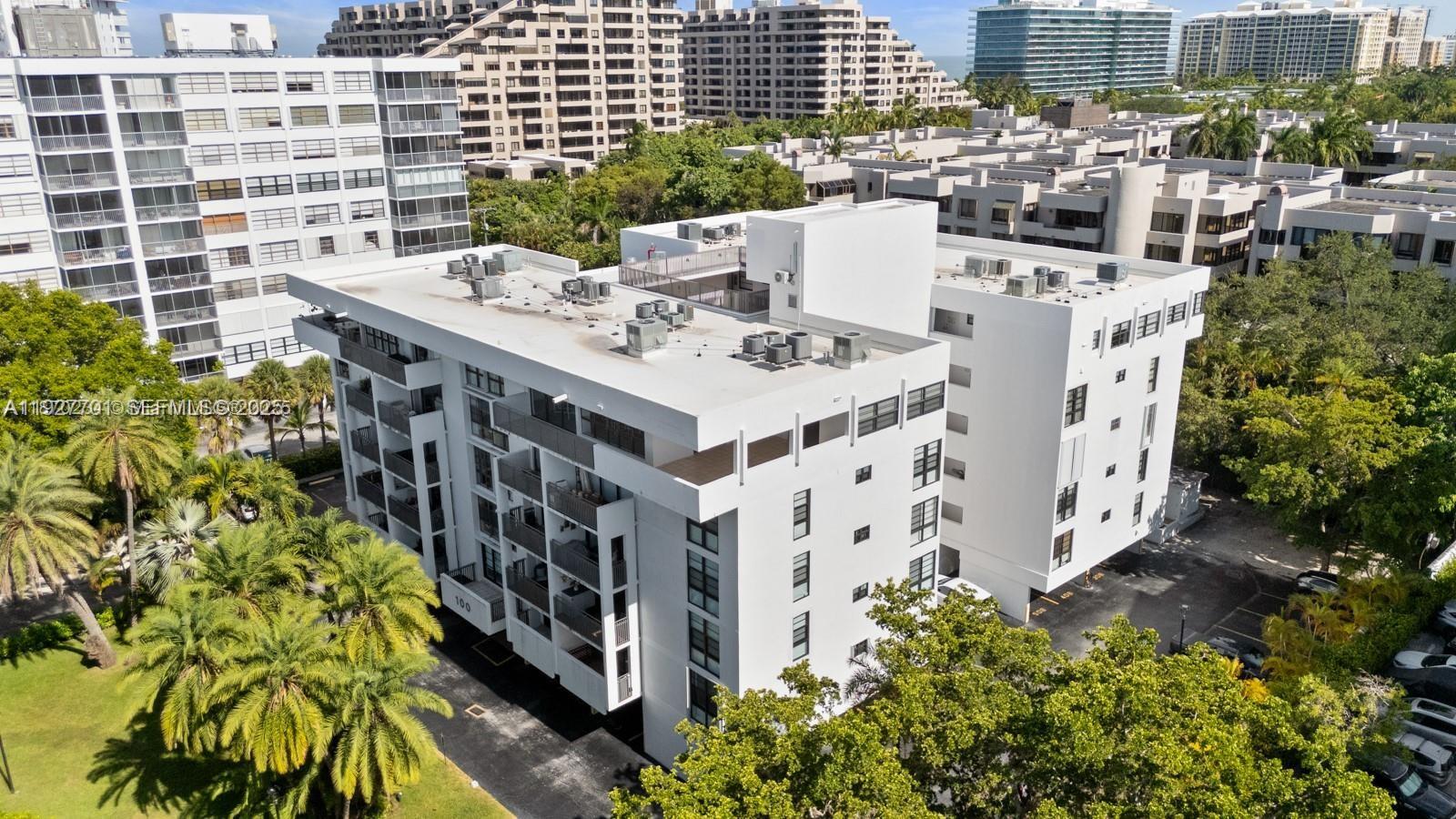 100 Ocean Ln Dr #304 Key Biscayne, FL 33149