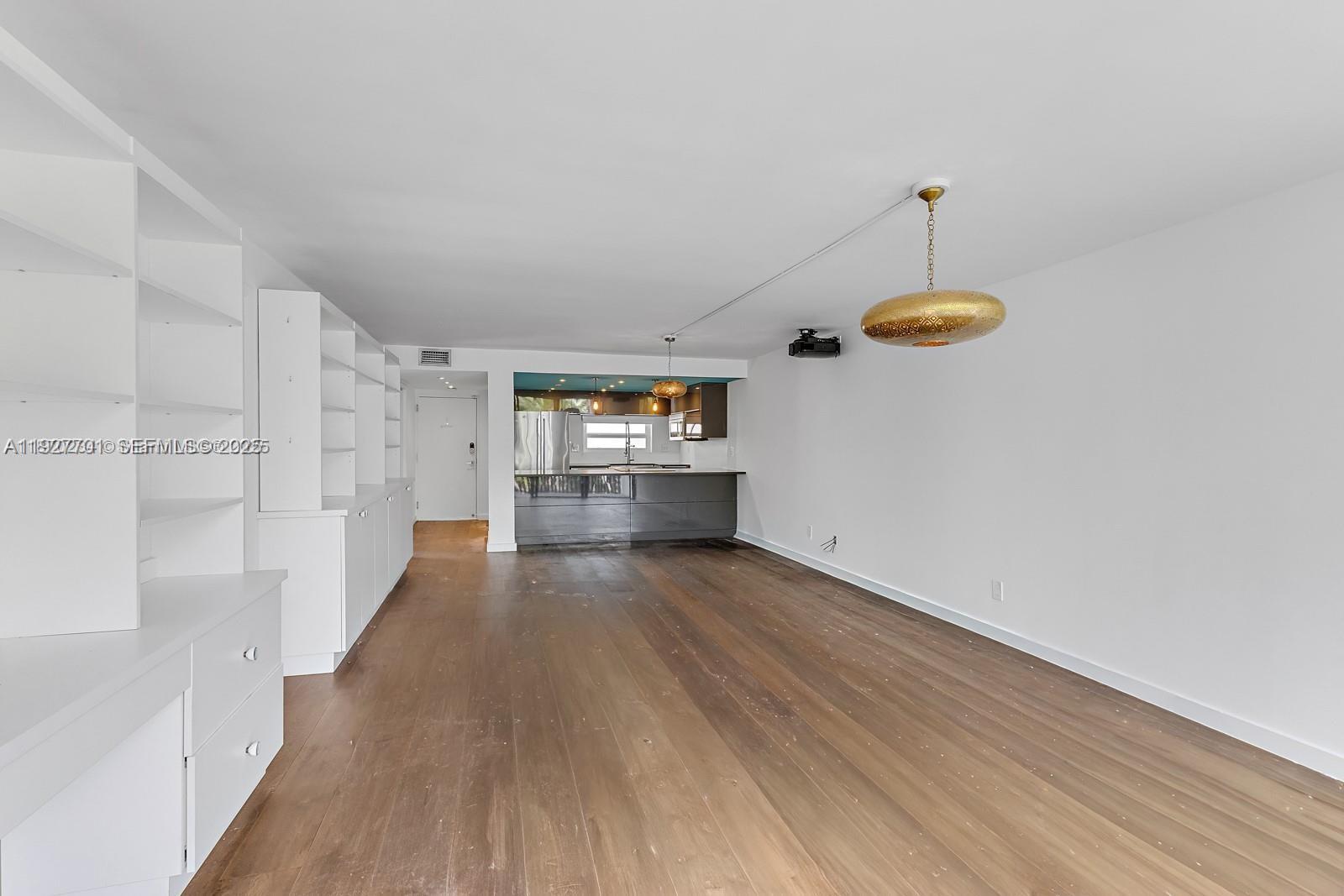 100 Ocean Ln Dr #304 Key Biscayne, FL 33149