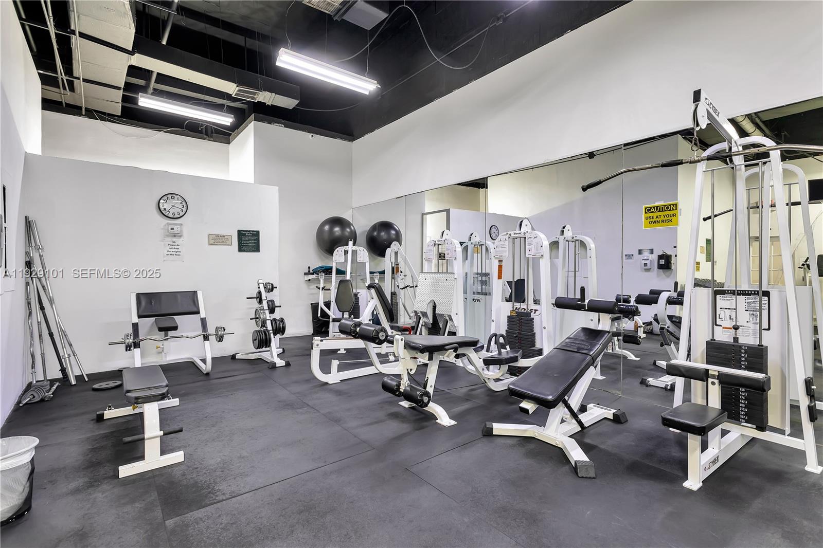 image South Bay Club11