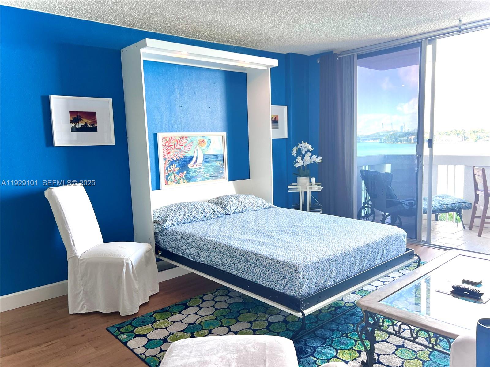 image South Bay Club3