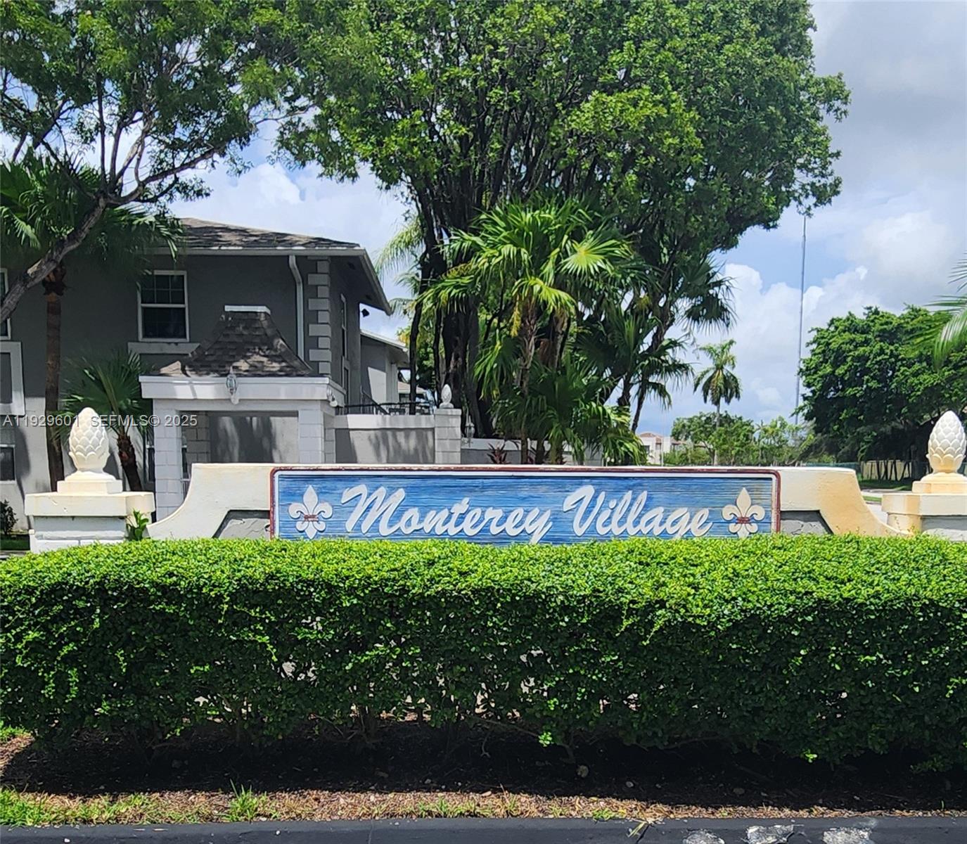 466 NE 210th Cir Ter #201-10