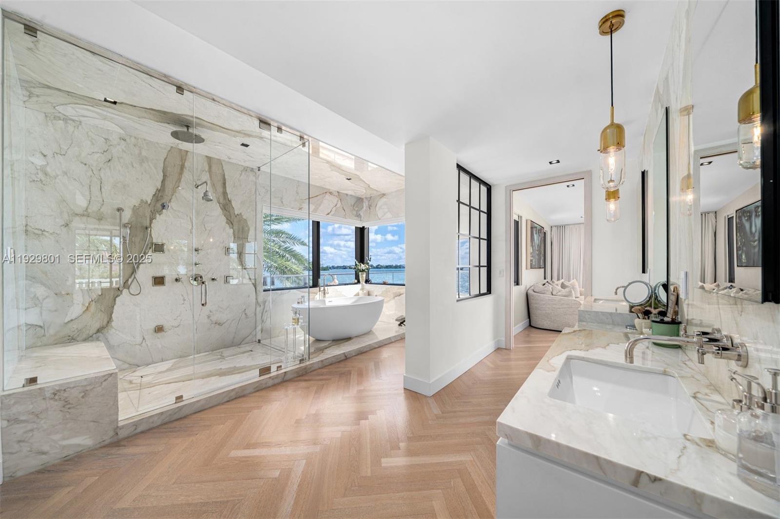 1995 NE 118th Rd North Miami, FL 33181