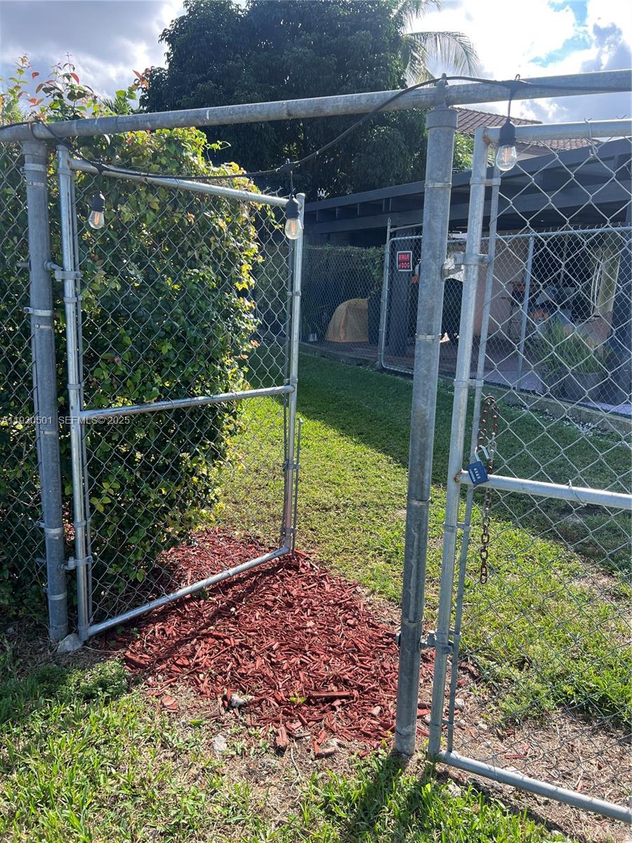 6101 SW 153rd Ct Rd Miami, FL 33193