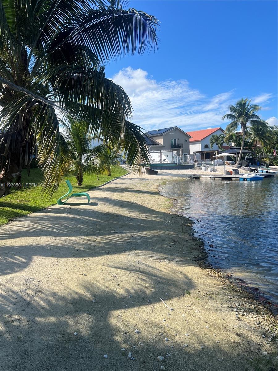 6101 SW 153rd Ct Rd Miami, FL 33193