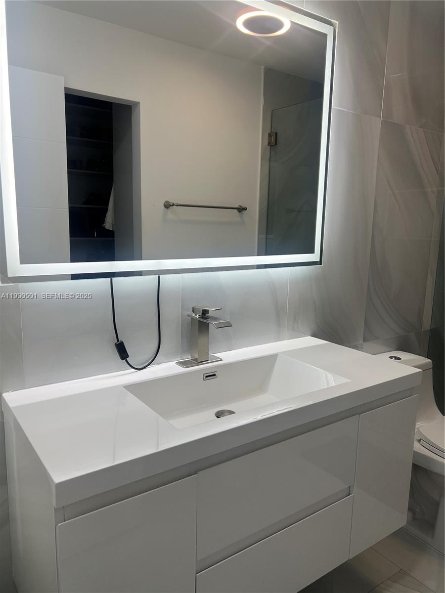 6101 SW 153rd Ct Rd Miami, FL 33193