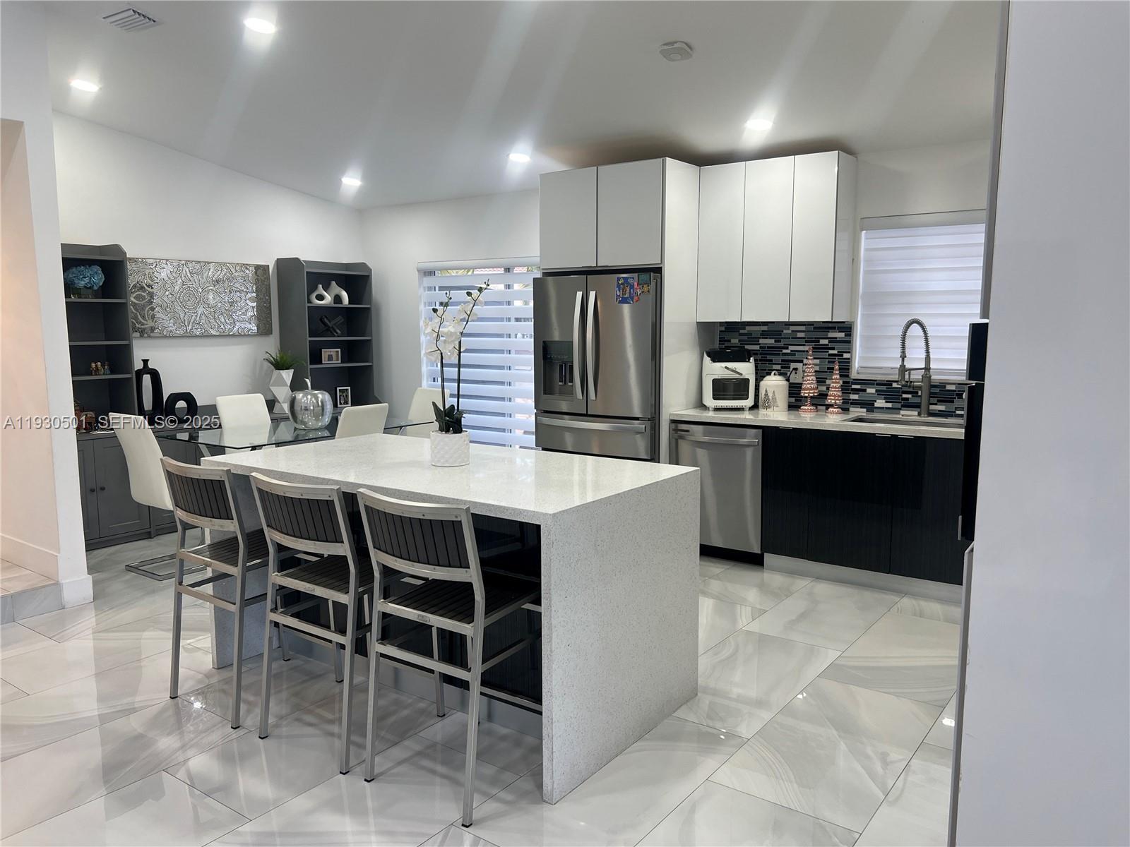 6101 SW 153rd Ct Rd Miami, FL 33193