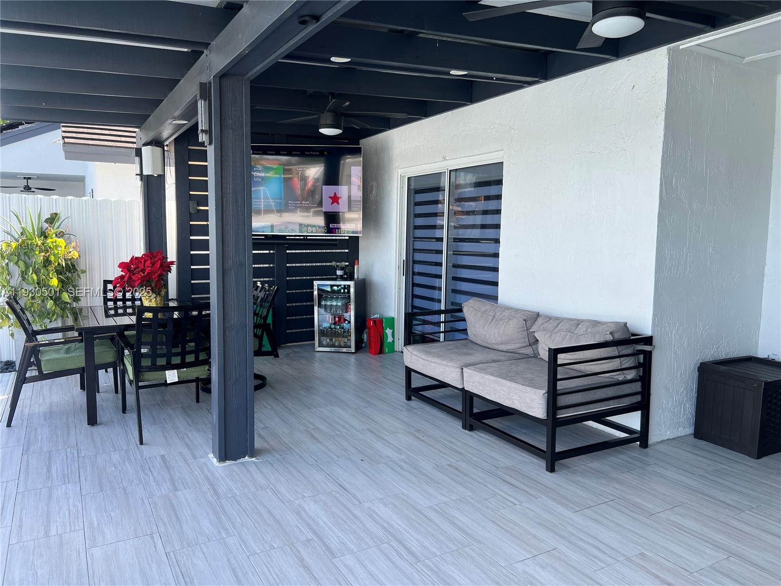 6101 SW 153rd Ct Rd Miami, FL 33193