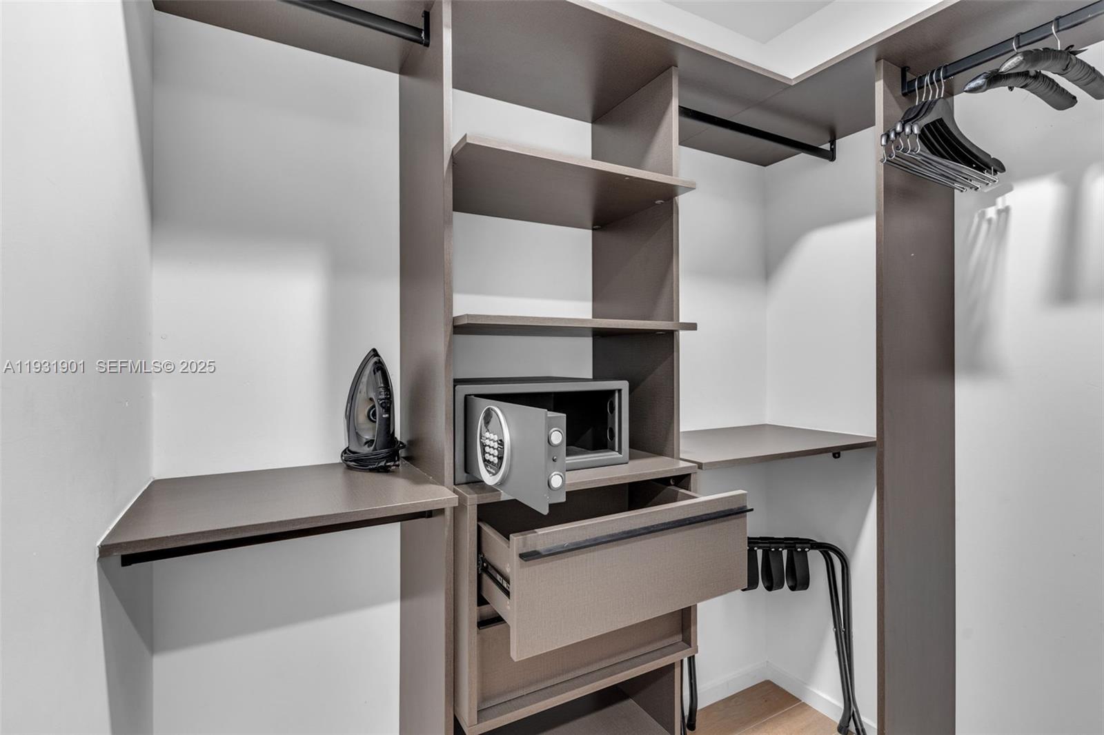 image The Elser Hotel & Residences15