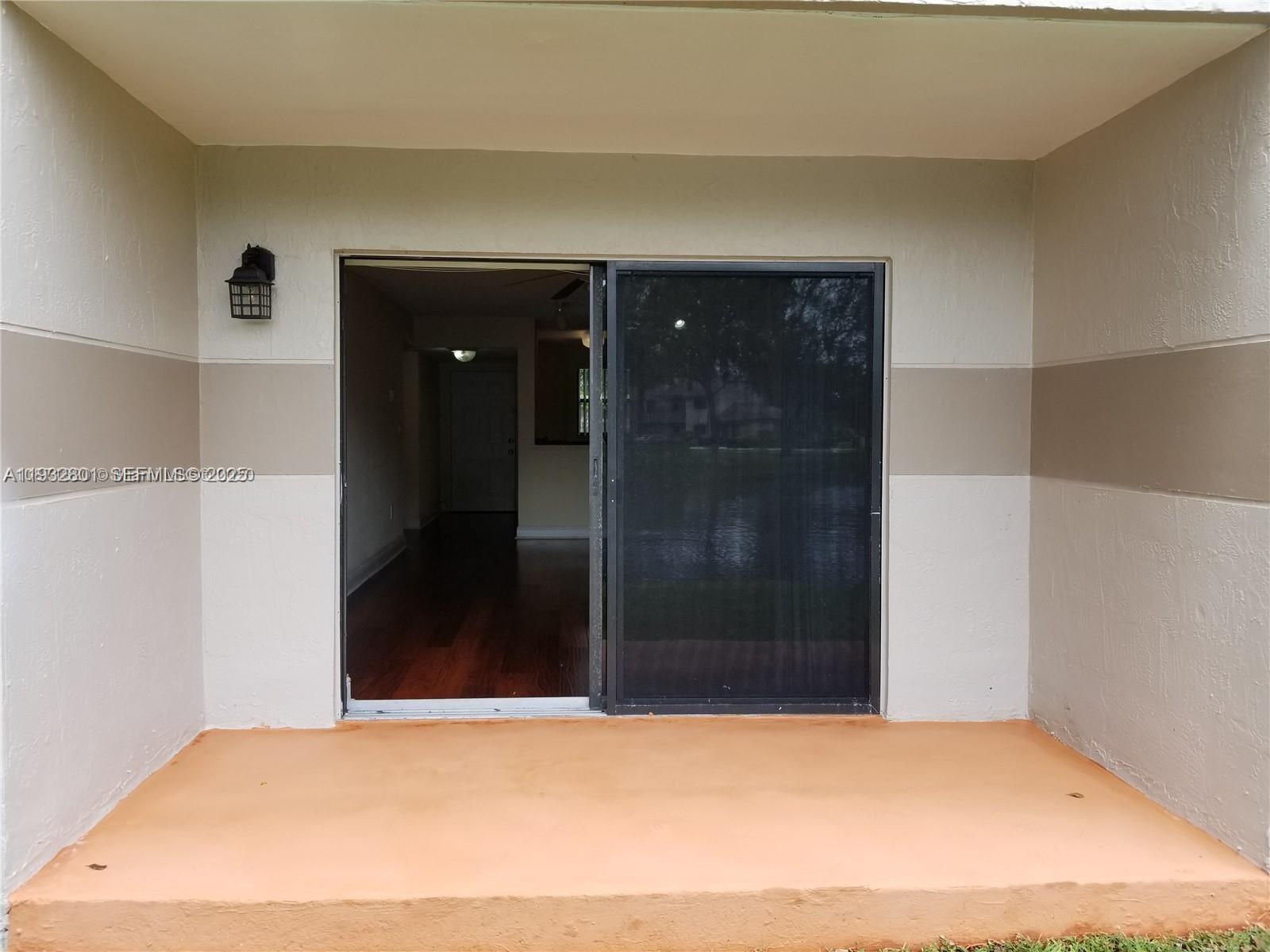 9983 S Nob Hl Ct #. Sunrise, FL 33351