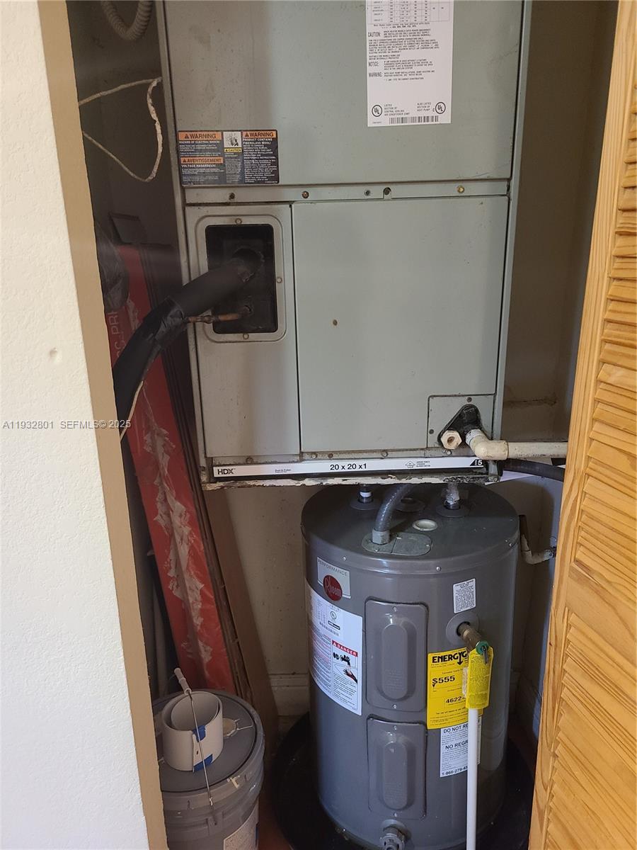 9983 S Nob Hl Ct #. Sunrise, FL 33351