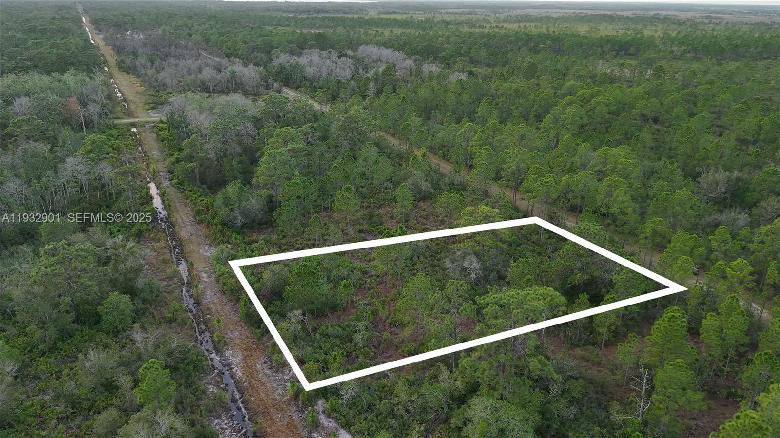 215 Ixora Dr Other, FL 33855