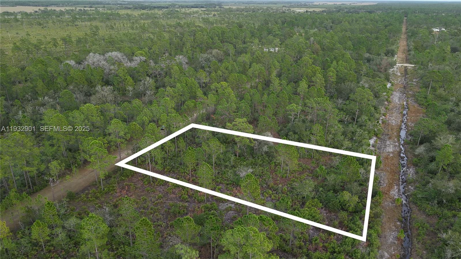 215 Ixora Dr Other, FL 33855