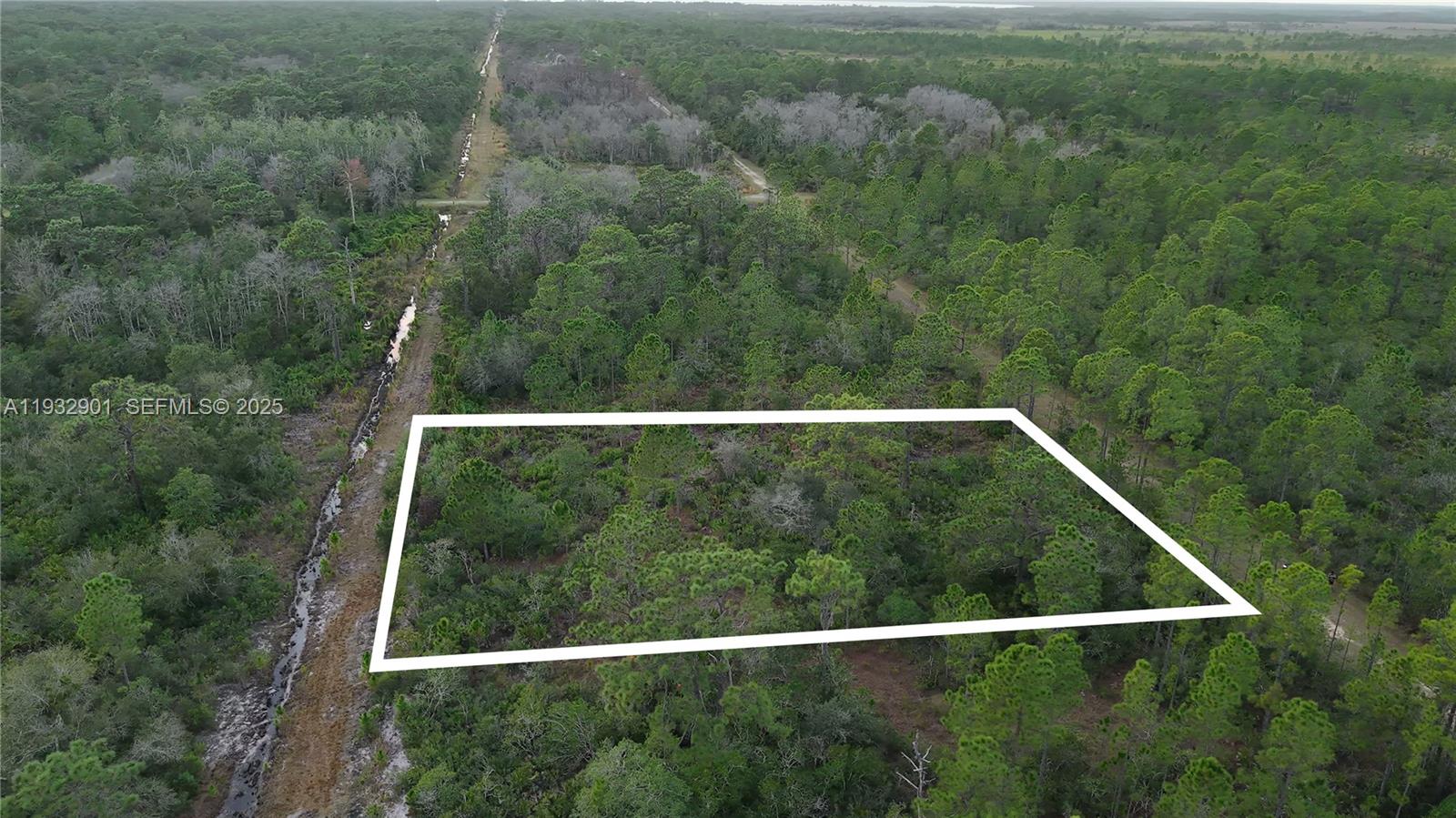 215 Ixora Dr Other, FL 33855