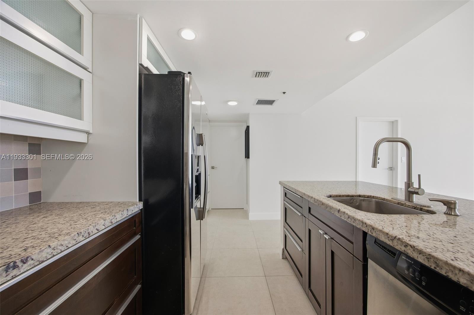 7601 E Treasure Dr #1119 North Bay Village, FL 33141