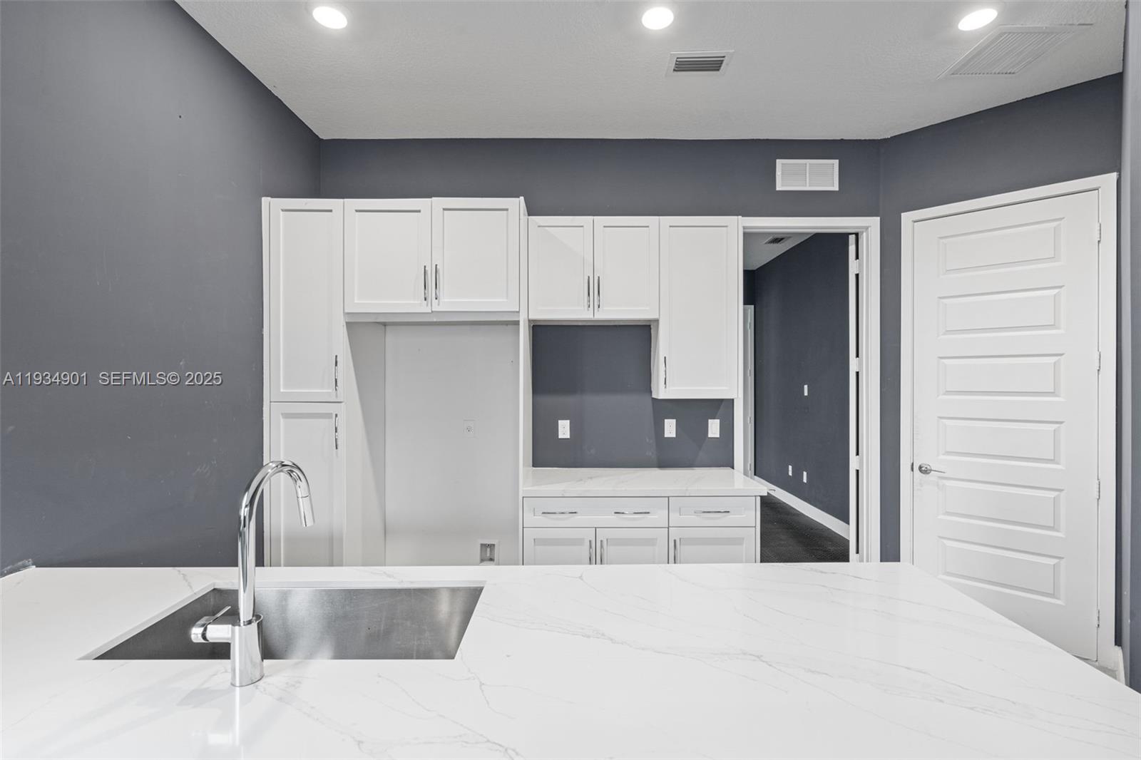 10870 Shore St Parkland, FL 33076