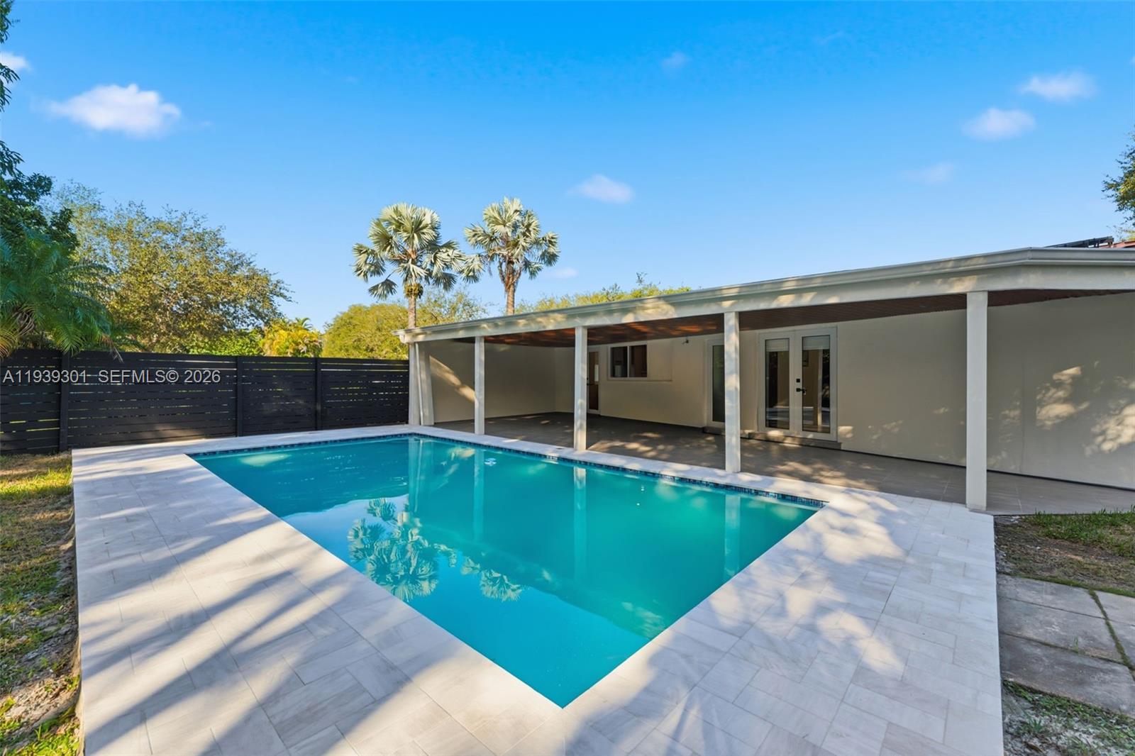 13225 SW 83rd Ct Pinecrest, FL 33156