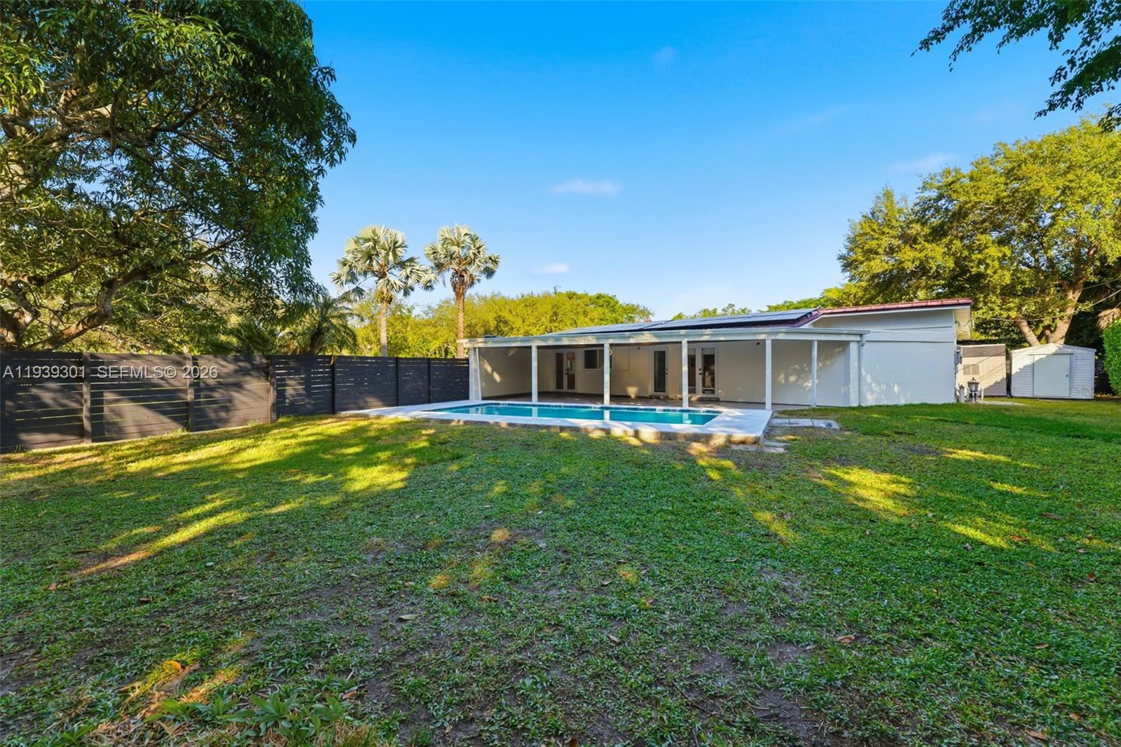 13225 SW 83rd Ct Pinecrest, FL 33156