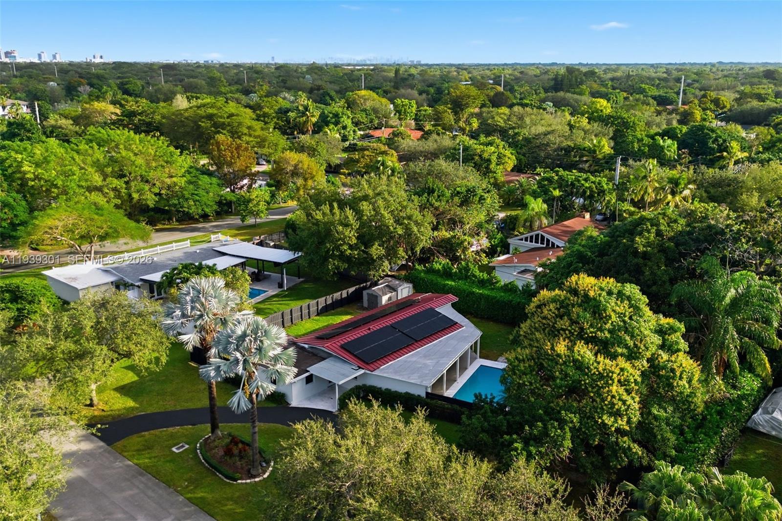 13225 SW 83rd Ct Pinecrest, FL 33156