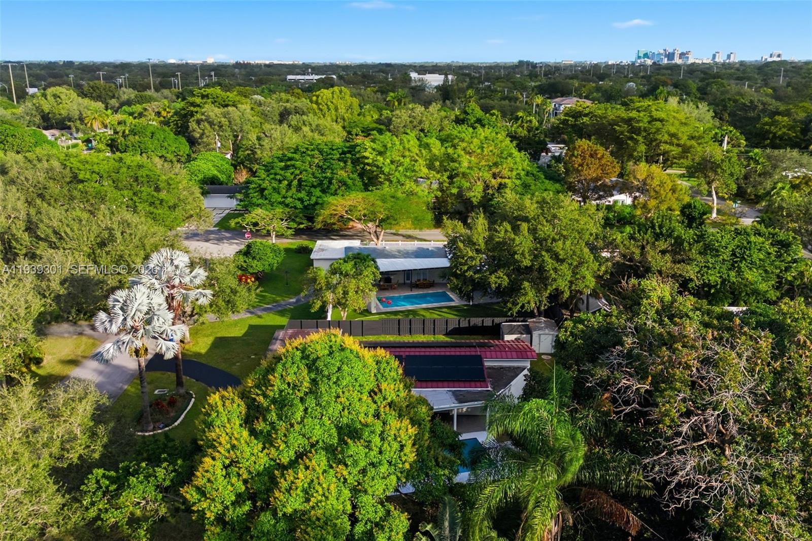 13225 SW 83rd Ct Pinecrest, FL 33156